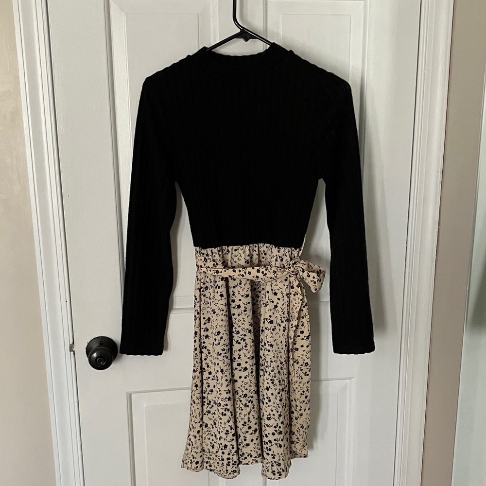 Black and Cream Long Sleeve Dress